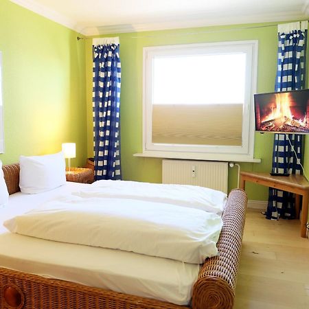 Geraeumiges 2-Zimmer-Appartement In Der 3. Etage Des Hauses. Westerland Exterior photo